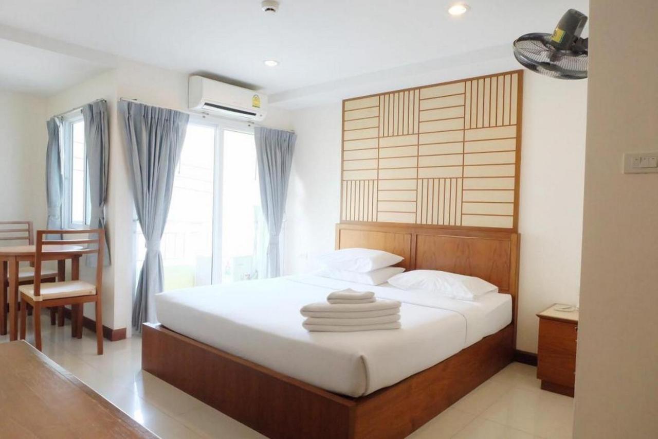 Oyo 1097 Thep Apartment Патая Екстериор снимка